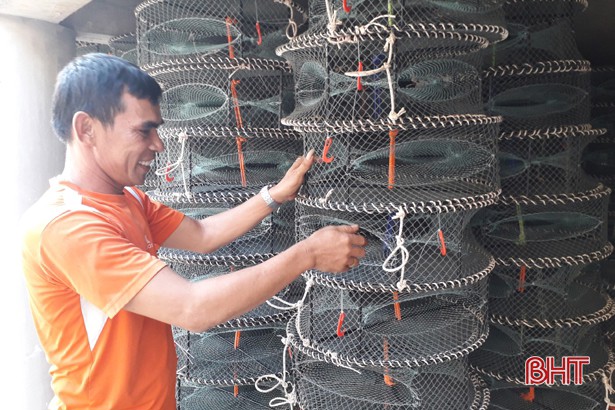 Ngư dân Cẩm Lộc “kiếm” hàng trăm triệu đồng từ nghề bóng ghẹ